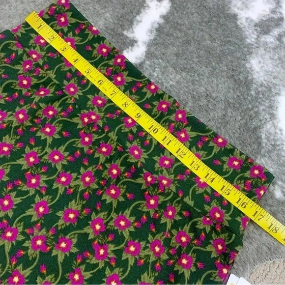 NWT LuLaRoe Cassie Floral Skirt - Picture 9 of 10